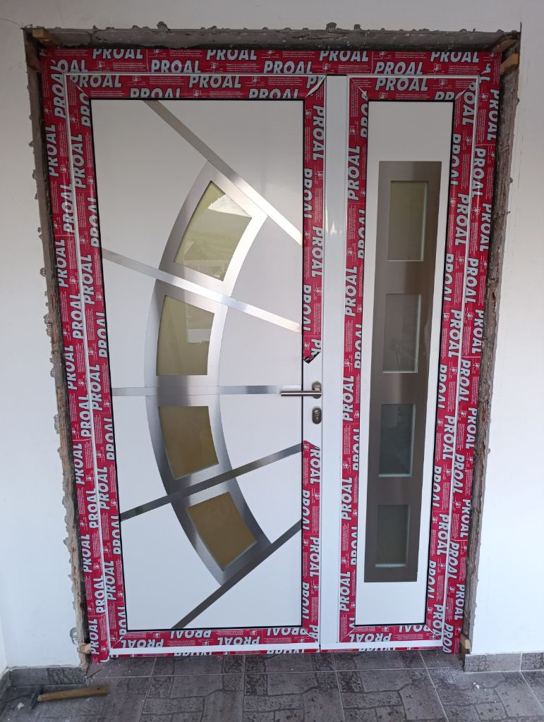 Aluminijumska i PVC stolarija  — slika