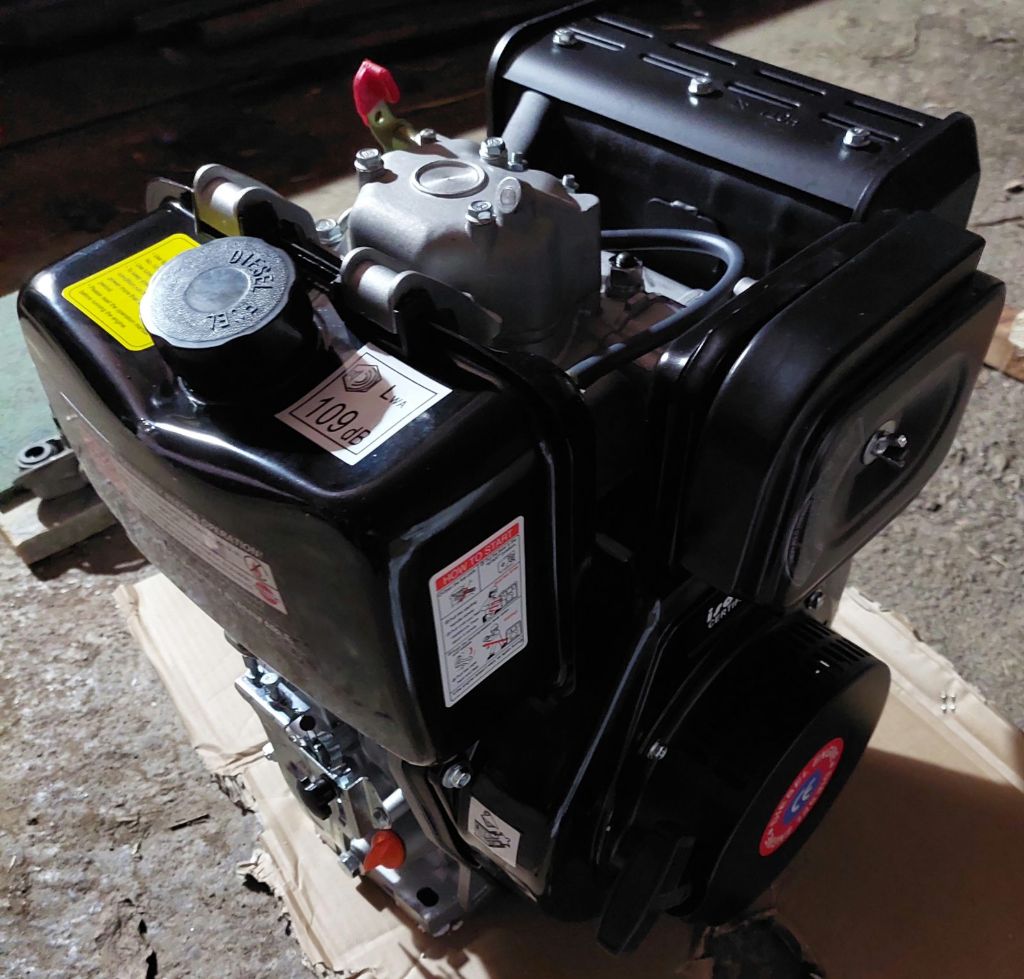 Motor dizel 14 ks  el.start — slika