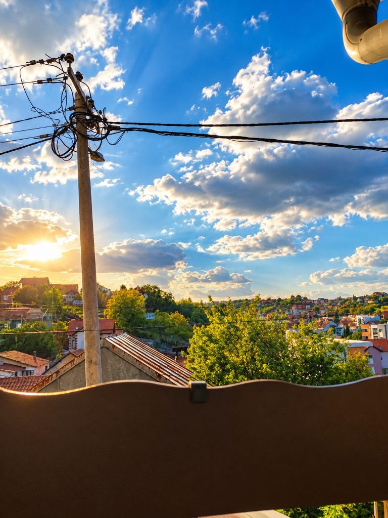 Pisanje pesama, prica, sastava...